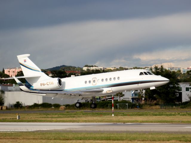 Dassault Falcon 2000 (PH-CTH)