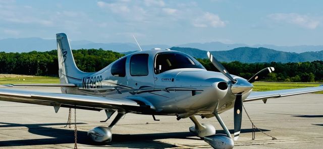 Cirrus SR-22 (N769SR)