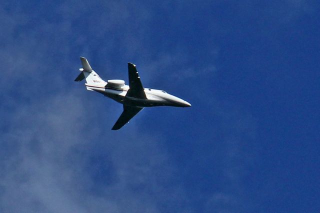 Beechcraft Premier 1 (N945LC) - Captured as the aircraft passed over Wayne, NJ, at 1110Hrs EDT, on 08-Sep-2017, apparently inbound to KTEB.