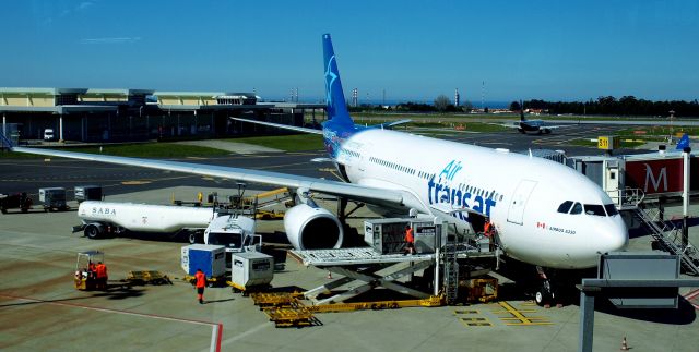 Airbus A330-200 (C-GTSZ) - Aéroport de Porto, 25 avril 2016