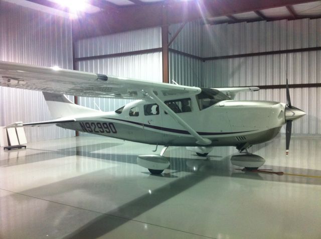 Cessna 206 Stationair (N92990)