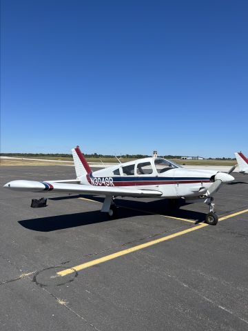 Piper Cherokee Arrow (N3049R)