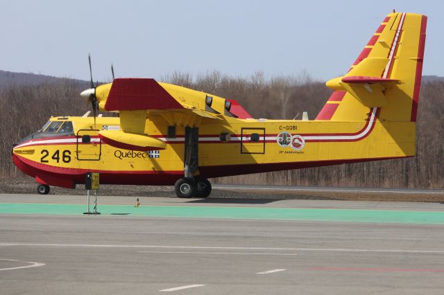 Canadair CL-415 SuperScooper (C-GQBI)