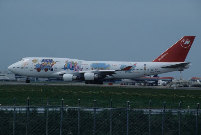 Boeing 747-400 (N670US) - Departure at Narita Intl Airport Rwy34L on 1997/06/014 " World Plane "