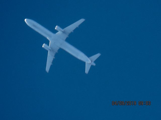 Airbus A321 (N543UW)