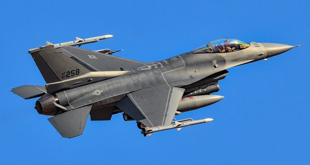 87-0258 — - 87-0258 General Dynamic F-16C Fighting Falcon - Red Flag 17-1: Jan. 23 to Feb. 10, 2017br /Las Vegas - Nellis AFB (LSV / KLSV)br /USA - Nevada, February 8, 2017br /Photo: TDelCoro