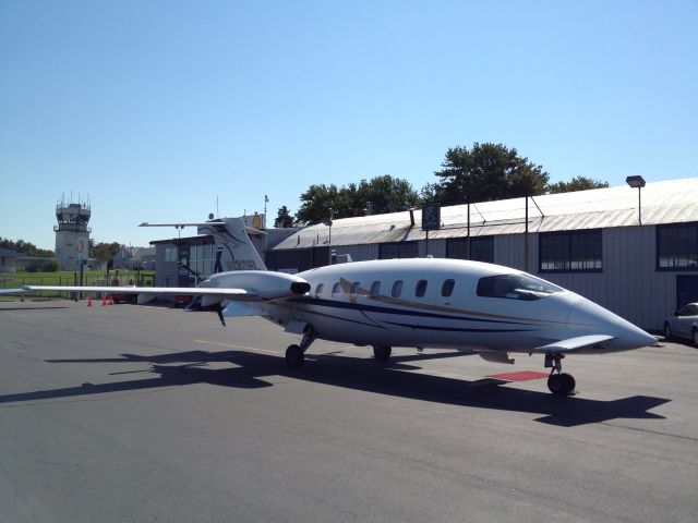 Piaggio P.180 Avanti (N132SL)