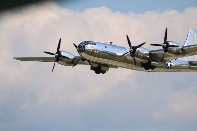 Boeing B-29 Superfortress (NONE) - Airventure @ Oshkosh