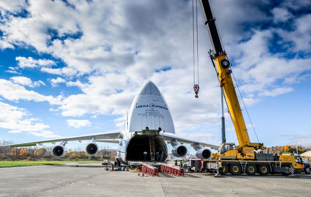 Antonov An-12 —