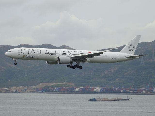 BOEING 777-300ER (9V-SWJ)