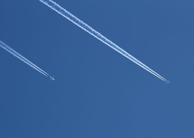 — — - Crossing over KCLT!  Racing to somewhere!