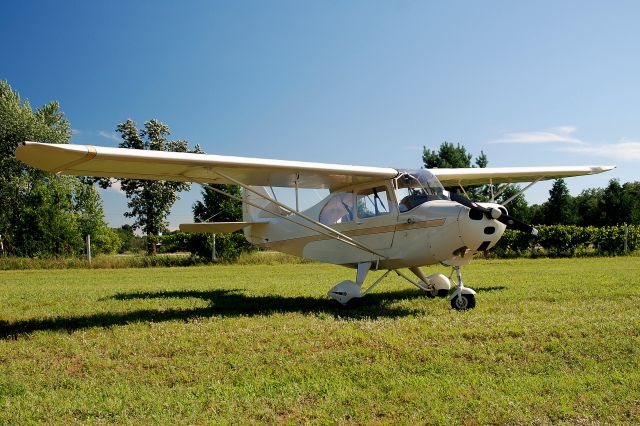 CHAMPION Tri-Traveler (N7557B) - 1957 Champion 7FC Tri-Travler Home field KSTS