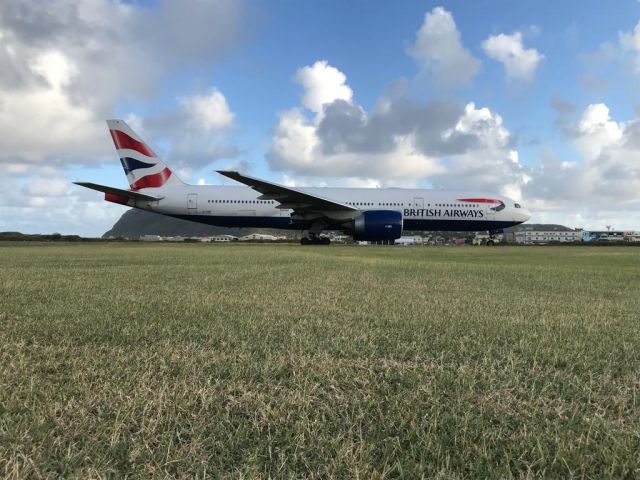 Boeing 777-200 (G-VIIP)