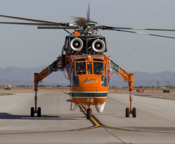 Sikorsky CH-54 Tarhe (N163AC) - Erickson Air crane taxiing to the south ramp after a long days work.