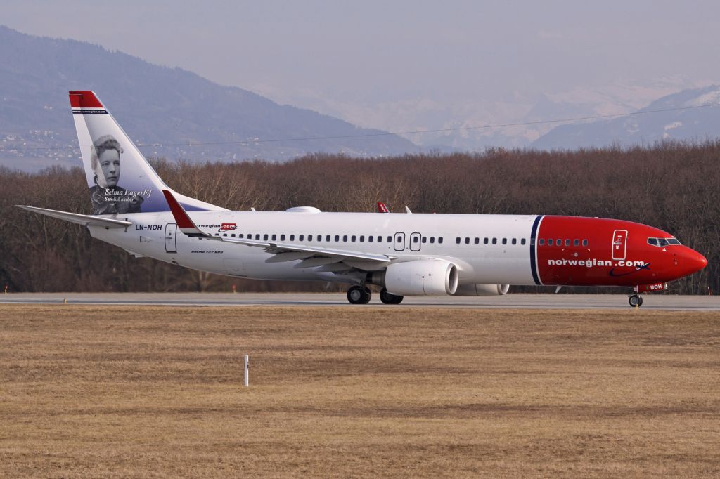 Boeing 737-800 (LN-NOH)
