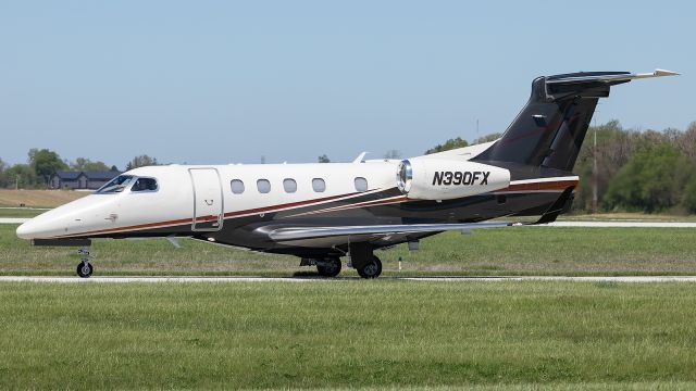 Embraer Phenom 300 (N390FX) - A Embraer Phenom 300 for Flexjet is seen taxiing towards the FBO at KVPZ.