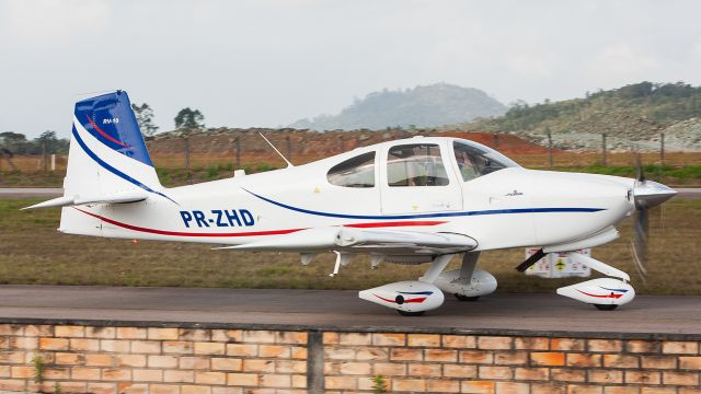 Vans RV-10 (PR-ZHD)
