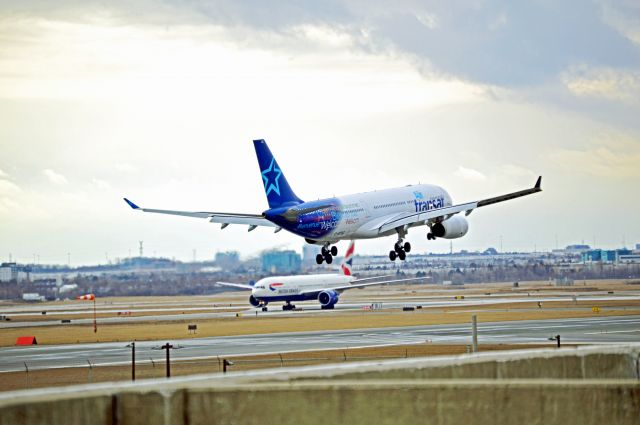 Airbus A330-200 (C-GTSZ)