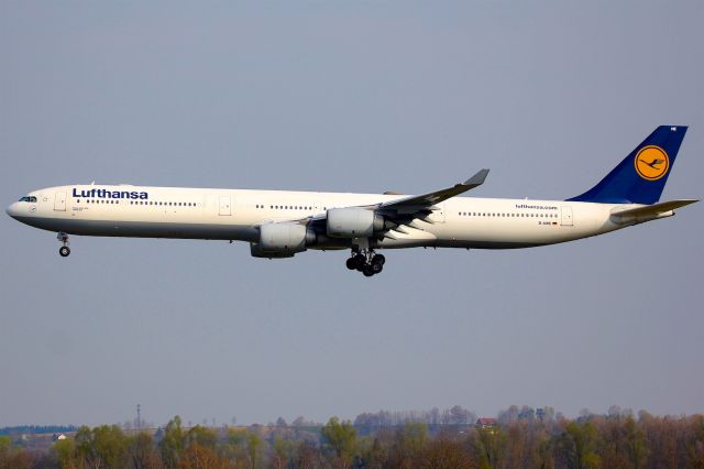 Airbus A340-600 (D-AIHE)