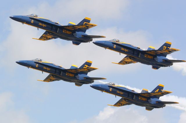 McDonnell Douglas FA-18 Hornet (B-LUE) - Blue Angels at the 2012 Florida International Airshow