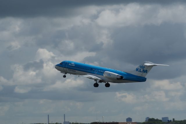 Fokker 70 (PH-WXC) - KLM Cityhopper F70 cn11574