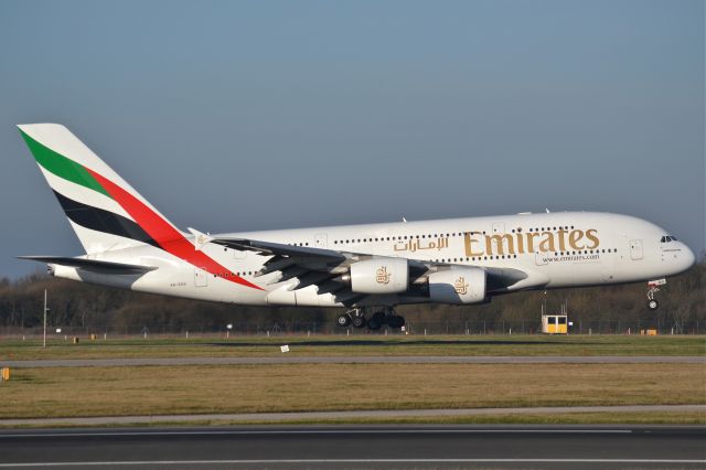 Airbus A380-800 (A6-EDO)