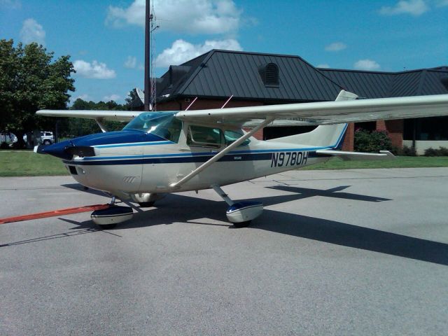 Cessna Skylane (N9780H)