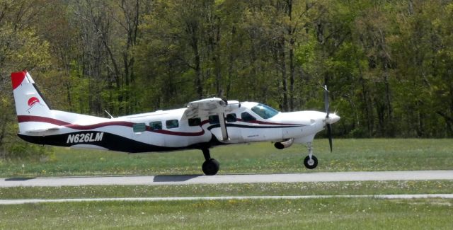 Cessna Caravan (N626LM) - On departure is this 1998 Cessna 208B Grand Caravan configured for Skydiving in the Spring of 2023.