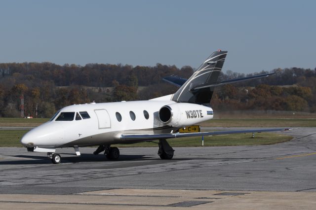 Dassault Falcon 10 (N30TE)