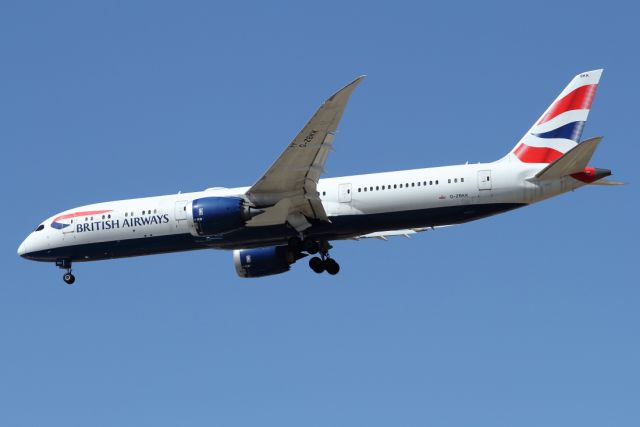 Boeing 787-9 Dreamliner (G-ZBKK) - 06/05/2023:br /The daily flight from London (LHR) on final to runway 30.