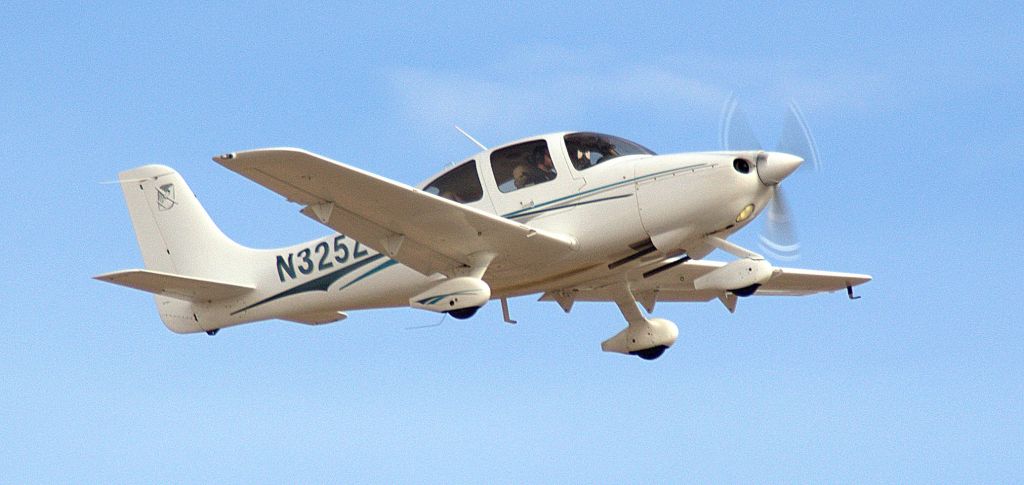 Cirrus SR-20 (N325Z)