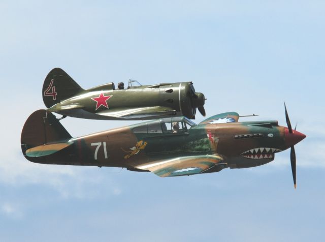 I16 — - Polikarpov I-16 Type 24 Rata & Curtiss P-40C Tomahawk