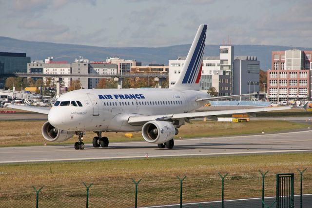 Airbus A318 (F-GUGR)