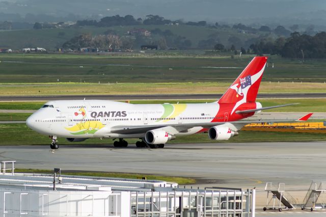 Boeing 747-400 (VH-OEJ) - VH-OEJ wearing Qantas Spirit of the Australian Team 'Olympic Games 2016' decals at Melbourne Airport. 