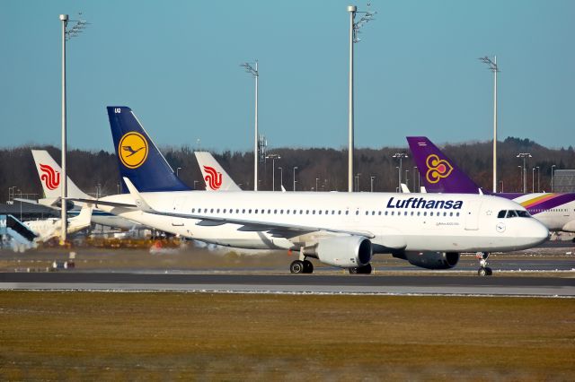 Airbus A320 (D-AIUQ)