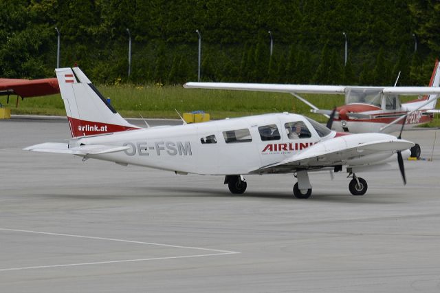 Piper Seneca (OE-FSM)