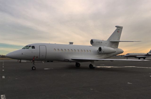 Dassault Falcon 900 (I-SLNI) - Italian Falcon 900 @ KBOS Logan 12/14/17