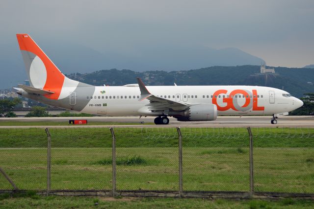 Boeing 737-700 (PR-XMB)