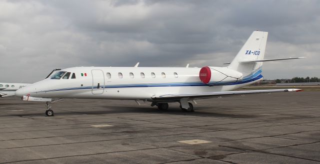 Cessna Citation Sovereign (XA-ICO) - An AveMex charter Cessna C680 Citation Sovereign, flying the flag of Mexico, on the ramp at Carl T. Jones Field, Huntsville International Airport, AL - February 22, 2018.