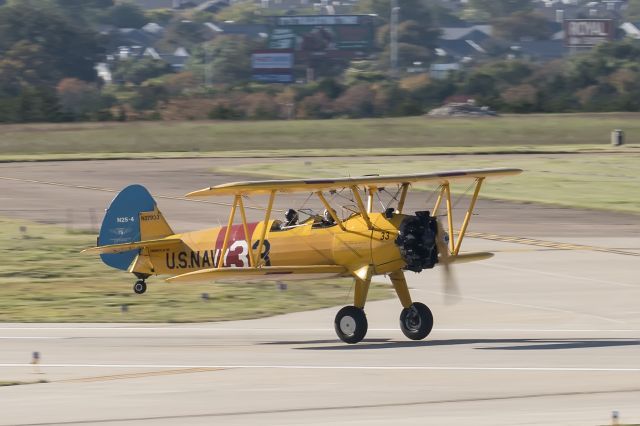 Boeing PT-17 Kaydet (N27933)