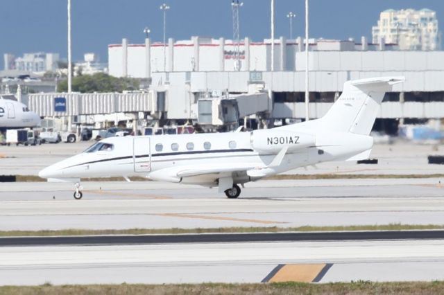 Embraer Phenom 300 (N301AZ)