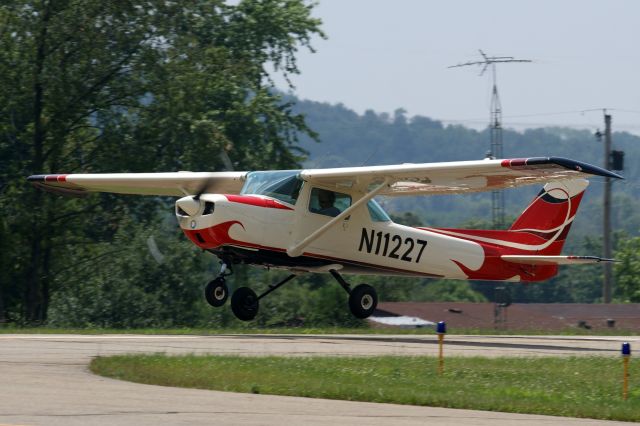 Cessna Commuter (N11227)