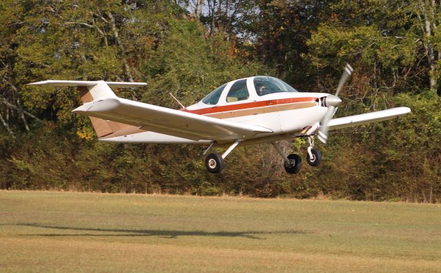 Beechcraft Skipper (N38384) - A Beechcraft 77 Skipper departing Moontown Airport, Brownsboro, AL during the EAA 190 Fly-In on October 15, 2016.