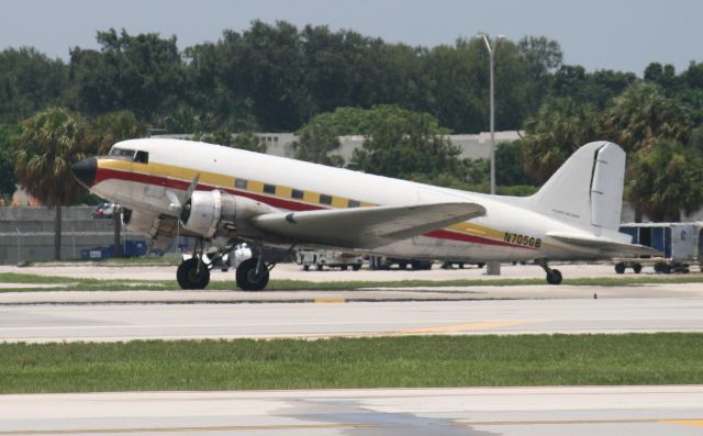 Douglas VC-117 (N705GB)