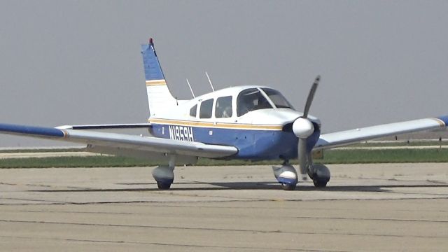 Piper Cherokee Arrow (N1959H)