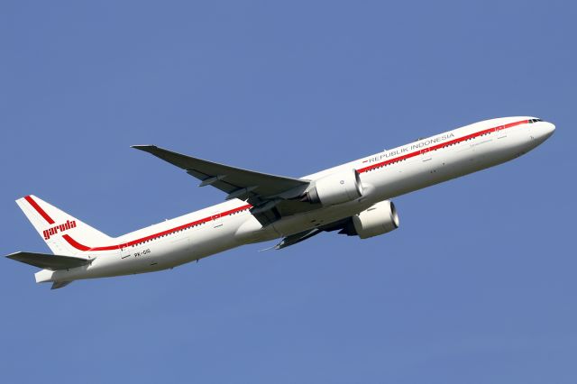 Boeing 777 (PK-GIG)