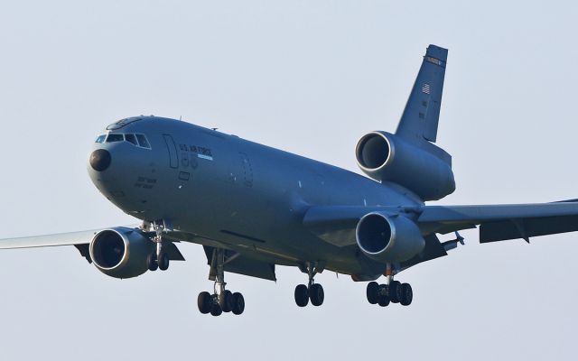 79-1712 — - mcguire kc-10a 79-1712 about to land at shannon 17/3/16.