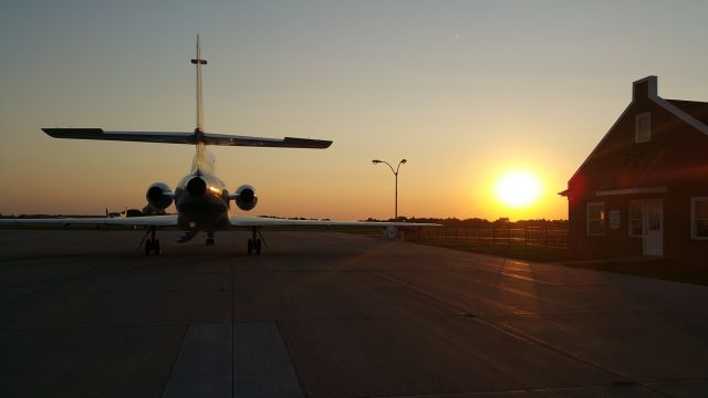 Dassault Falcon 50 (N500TS)