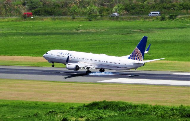 Boeing 737-900 (N37471)