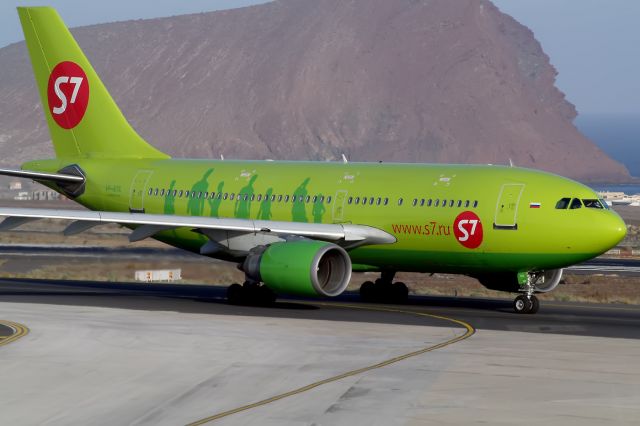 Airbus A310 (VP-BTK) - TENERIFE SUR